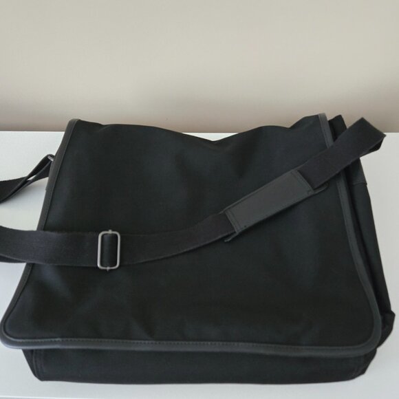 Banana Republic Other - Banana Republic Messenger Bag Unisex - Black